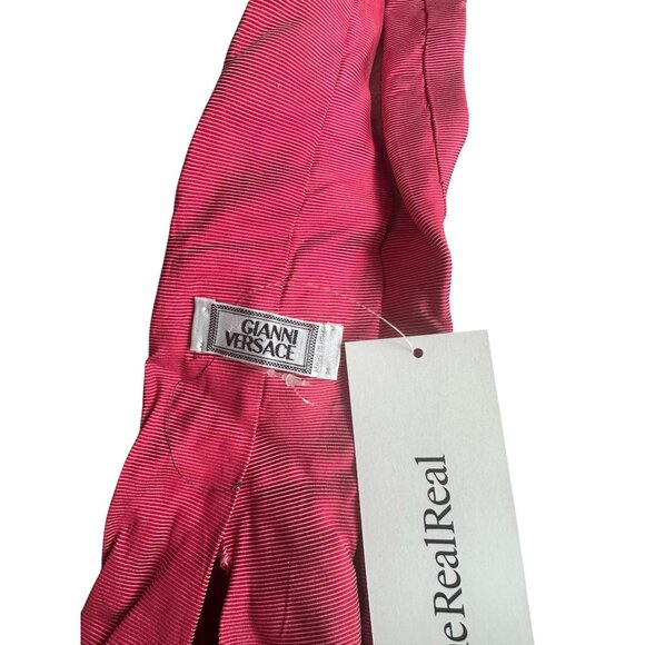 GIANNI VERSACE Men's Vintage Red Silk Tie - Picture 4 of 6